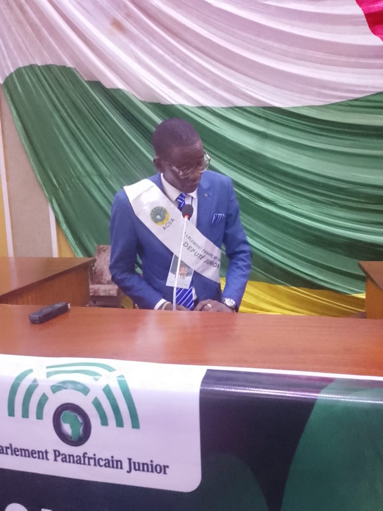 🇨🇫 PRÈS DE 200 JEUNES RÉUNIS À BANGUI POUR RÉFLÉCHIR À L’AVENIR DE LA RCA